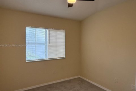 Copropriété à louer à Homestead, Floride: 3 chambres, 95.13 m2 № 2390015 - photo 9