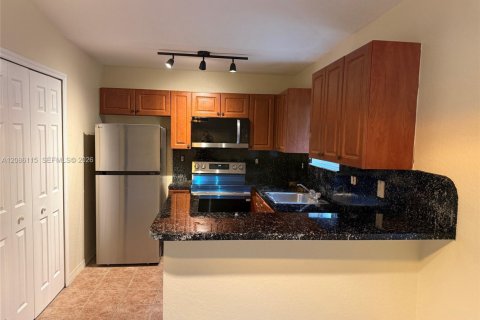 Copropriété à louer à Homestead, Floride: 3 chambres, 95.13 m2 № 2390015 - photo 3