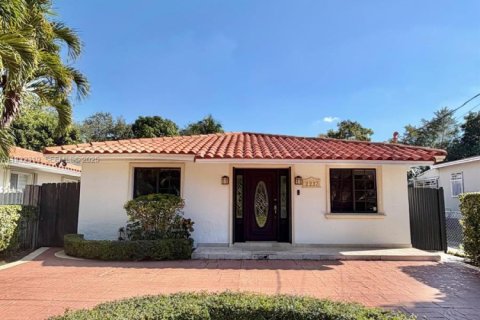 House in Miami, Florida 3 bedrooms, 139.35 sq.m. № 1990684 - photo 10