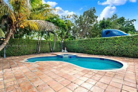 House in Miami, Florida 3 bedrooms, 139.35 sq.m. № 1990684 - photo 28