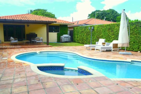 Villa ou maison à louer à Miami, Floride: 3 chambres, 139.35 m2 № 1990684 - photo 2