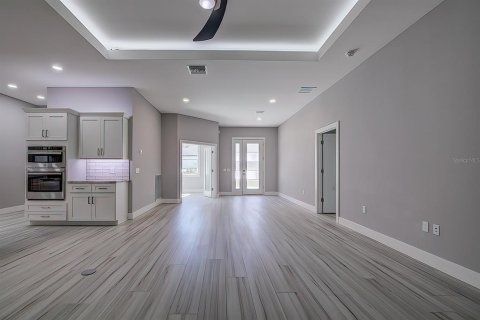 Villa ou maison à vendre à Homosassa, Floride: 4 chambres, 235.41 m2 № 1219355 - photo 11