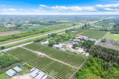 Propiedad comercial en venta en Miami, Florida № 1820320 - foto 20