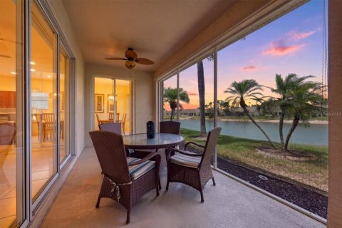 Villa ou maison à vendre à Englewood, Floride: 2 chambres, 157.84 m2 № 2230017 - photo 2
