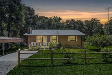 House in Bushnell, Florida 3 bedrooms, 171.68 sq.m. № 1908749 - photo 1