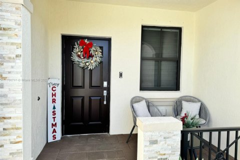 Townhouse in Miami, Florida 3 bedrooms, 133.87 sq.m. № 1867428 - photo 2