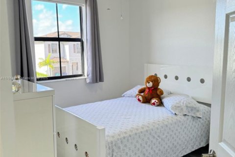 Townhouse in Miami, Florida 3 bedrooms, 133.87 sq.m. № 1867428 - photo 12
