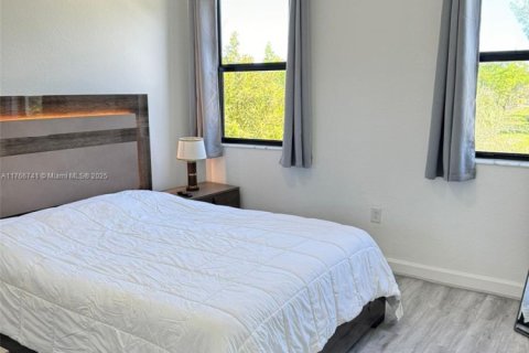 Townhouse in Miami, Florida 3 bedrooms, 133.87 sq.m. № 1867428 - photo 14