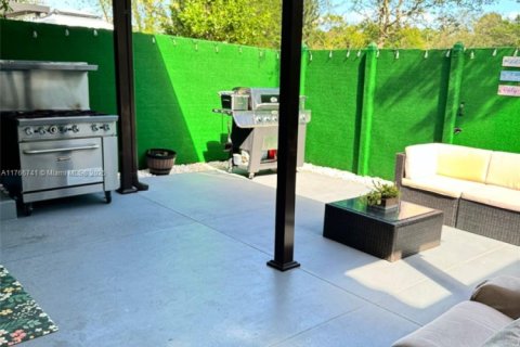 Townhouse in Miami, Florida 3 bedrooms, 133.87 sq.m. № 1867428 - photo 5