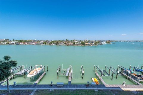 Condominio en venta en Saint Pete Beach, Florida, 2 dormitorios, 109.16 m2 № 1634086 - foto 28