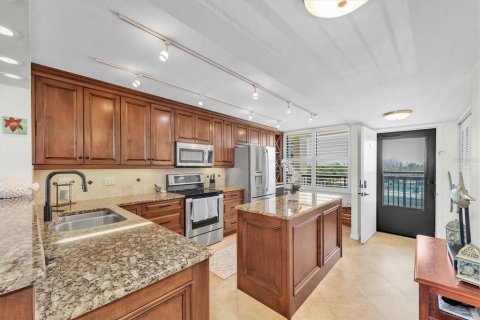 Condominio en venta en Saint Pete Beach, Florida, 2 dormitorios, 109.16 m2 № 1634086 - foto 8