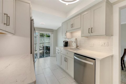 Casa en venta en Sarasota, Florida, 2 dormitorios, 135.82 m2 № 2232585 - foto 24