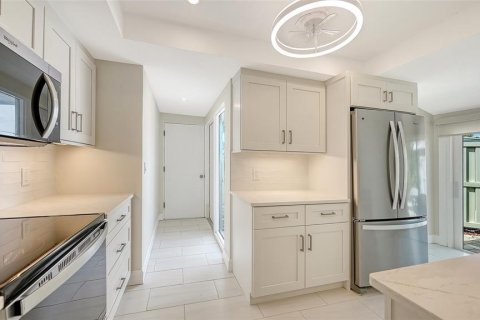 Casa en venta en Sarasota, Florida, 2 dormitorios, 135.82 m2 № 2232585 - foto 23