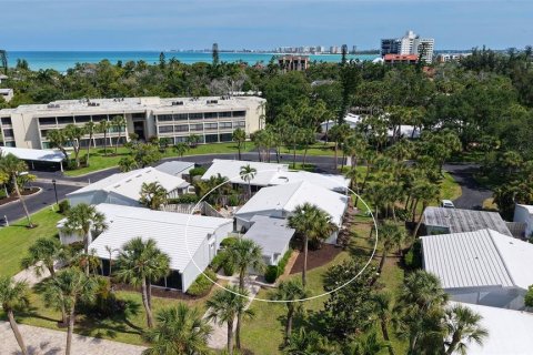 Casa en venta en Sarasota, Florida, 2 dormitorios, 135.82 m2 № 2232585 - foto 4