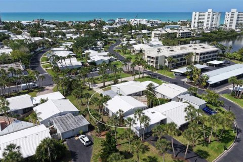 Casa en venta en Sarasota, Florida, 2 dormitorios, 135.82 m2 № 2232585 - foto 3