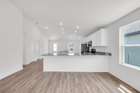 Villa ou maison à louer à Ocala, Floride: 3 chambres, 157.28 m2 № 2419927 - photo 8