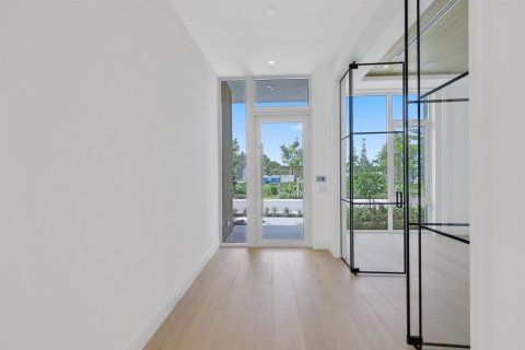 House in Delray Beach, Florida 5 bedrooms, 482.35 sq.m. № 2174046 - photo 15