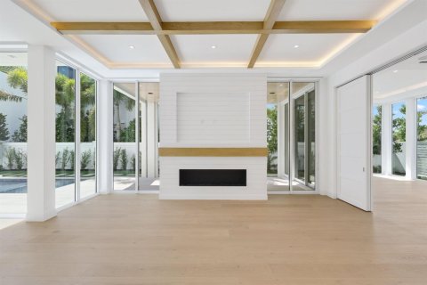House in Delray Beach, Florida 5 bedrooms, 482.35 sq.m. № 2174046 - photo 6