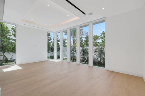 House in Delray Beach, Florida 5 bedrooms, 482.35 sq.m. № 2174046 - photo 17