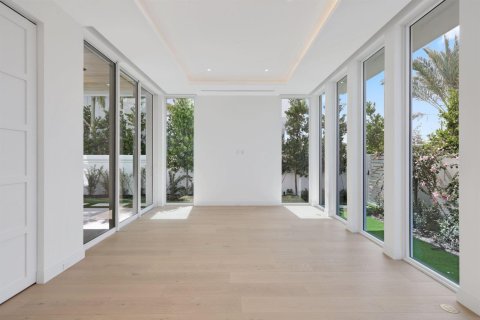 House in Delray Beach, Florida 5 bedrooms, 482.35 sq.m. № 2174046 - photo 18