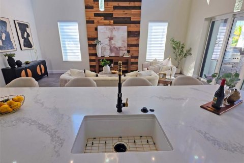Villa ou maison à vendre à Sarasota, Floride: 4 chambres, 267 m2 № 2209311 - photo 15