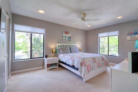 Condo in Tarpon Springs, Florida, 2 bedrooms  № 1634655 - photo 24