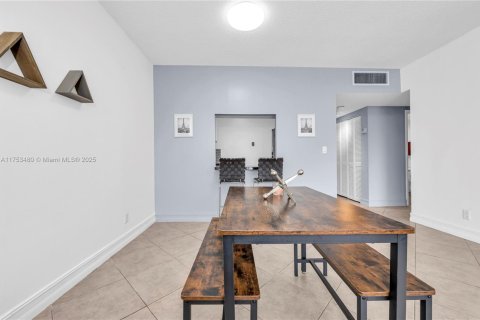 Condominio en venta en North Bay Village, Florida, 1 dormitorio, 76.83 m2 № 1839194 - foto 12