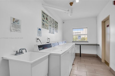Condominio en venta en North Bay Village, Florida, 1 dormitorio, 76.83 m2 № 1839194 - foto 25