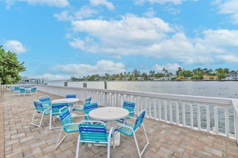 Condominio en venta en North Bay Village, Florida, 1 dormitorio, 76.83 m2 № 1839194 - foto 29