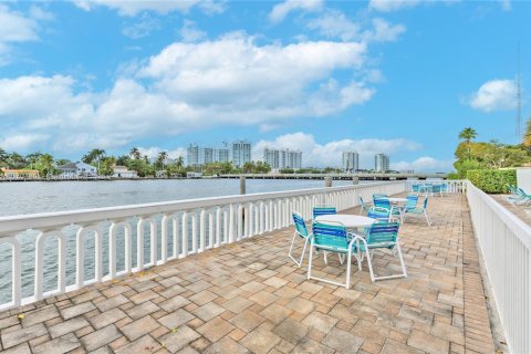 Condominio en venta en North Bay Village, Florida, 1 dormitorio, 76.83 m2 № 1839194 - foto 30