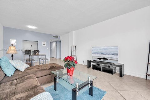 Condominio en venta en North Bay Village, Florida, 1 dormitorio, 76.83 m2 № 1839194 - foto 16