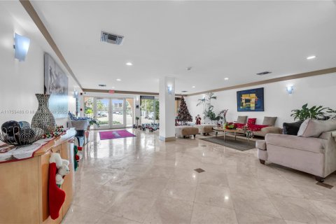 Condominio en venta en North Bay Village, Florida, 1 dormitorio, 76.83 m2 № 1839194 - foto 5
