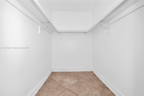 Condominio en venta en North Bay Village, Florida, 1 dormitorio, 76.83 m2 № 1839194 - foto 20