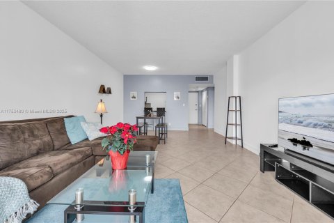 Condominio en venta en North Bay Village, Florida, 1 dormitorio, 76.83 m2 № 1839194 - foto 17