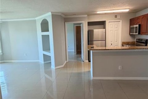 Condo in Lutz, Florida, 2 bedrooms  № 2217778 - photo 6
