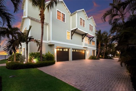 Villa ou maison à vendre à Holmes Beach, Floride: 5 chambres, 464.05 m2 № 2134260 - photo 3