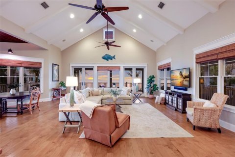 Villa ou maison à vendre à Holmes Beach, Floride: 5 chambres, 464.05 m2 № 2134260 - photo 15