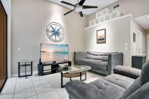 Copropriété à vendre à Orlando, Floride: 2 chambres, 120.77 m2 № 2402950 - photo 11