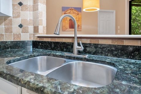 Copropriété à vendre à Orlando, Floride: 2 chambres, 120.77 m2 № 2402950 - photo 18