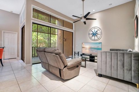 Copropriété à vendre à Orlando, Floride: 2 chambres, 120.77 m2 № 2402950 - photo 9