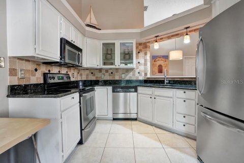 Copropriété à vendre à Orlando, Floride: 2 chambres, 120.77 m2 № 2402950 - photo 17
