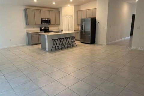 Villa ou maison à vendre à Davenport, Floride: 4 chambres, 180.14 m2 № 2232383 - photo 2