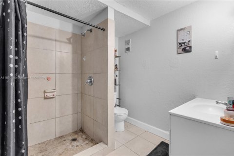 Купить кондоминиум в Хайалиа Гарденс, Флорида 2 спальни, 89.19м2, № 1960949 - фото 24