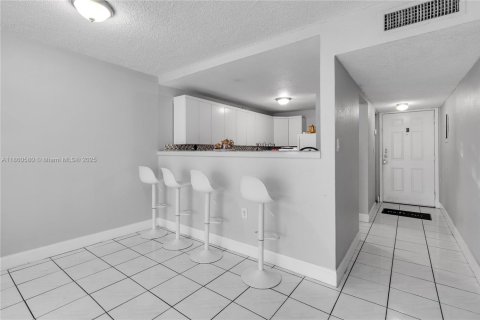 Купить кондоминиум в Хайалиа Гарденс, Флорида 2 спальни, 89.19м2, № 1960949 - фото 18