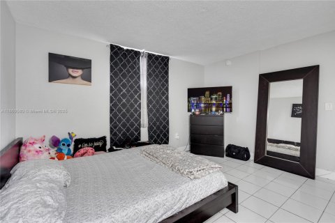 Купить кондоминиум в Хайалиа Гарденс, Флорида 2 спальни, 89.19м2, № 1960949 - фото 23