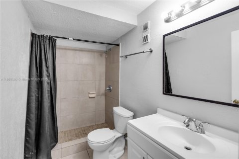 Купить кондоминиум в Хайалиа Гарденс, Флорида 2 спальни, 89.19м2, № 1960949 - фото 29