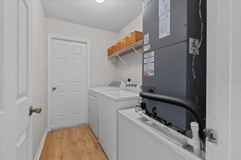 Casa en venta en Deltona, Florida, 3 dormitorios, 167.97 m2 № 1637906 - foto 22