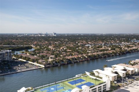 Купить кондоминиум в Холливуд, Флорида 3 спальни, 193.98м2, № 1984766 - фото 18