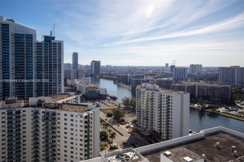 Купить кондоминиум в Холливуд, Флорида 3 спальни, 193.98м2, № 1984766 - фото 14