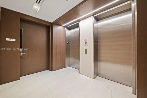 Condominio en venta en Miami, Florida, 3 dormitorios, 169.92 m2 № 2000664 - foto 3